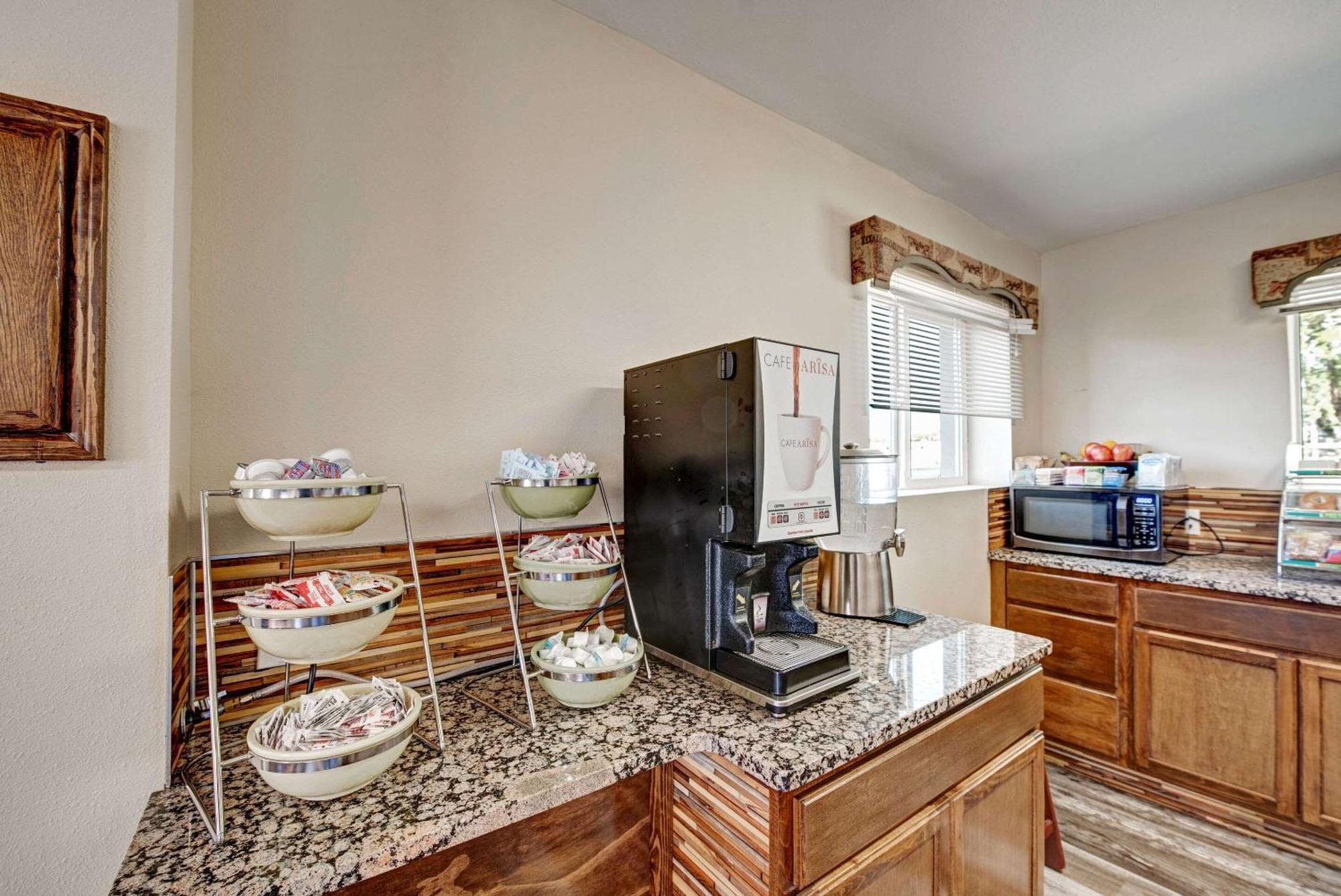 Quality Inn Near Mesa Verde Кортес Экстерьер фото