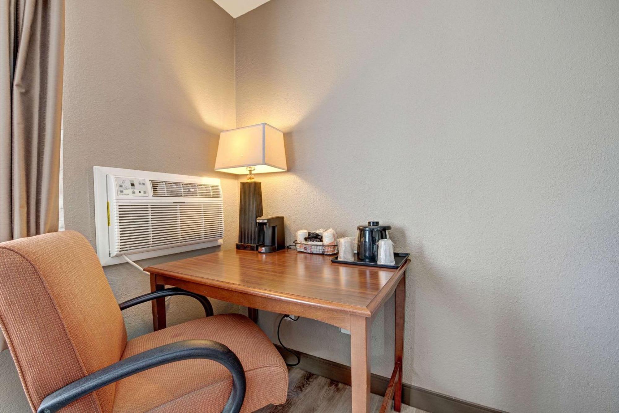 Quality Inn Near Mesa Verde Кортес Экстерьер фото
