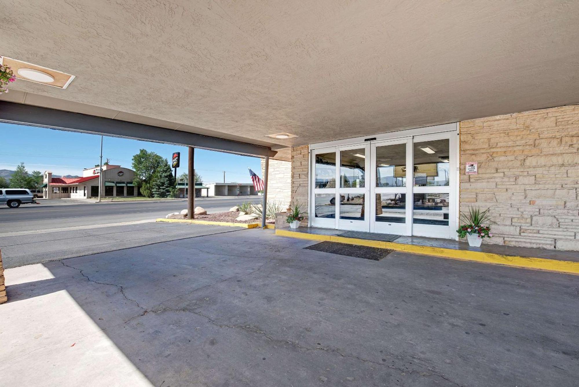 Quality Inn Near Mesa Verde Кортес Экстерьер фото